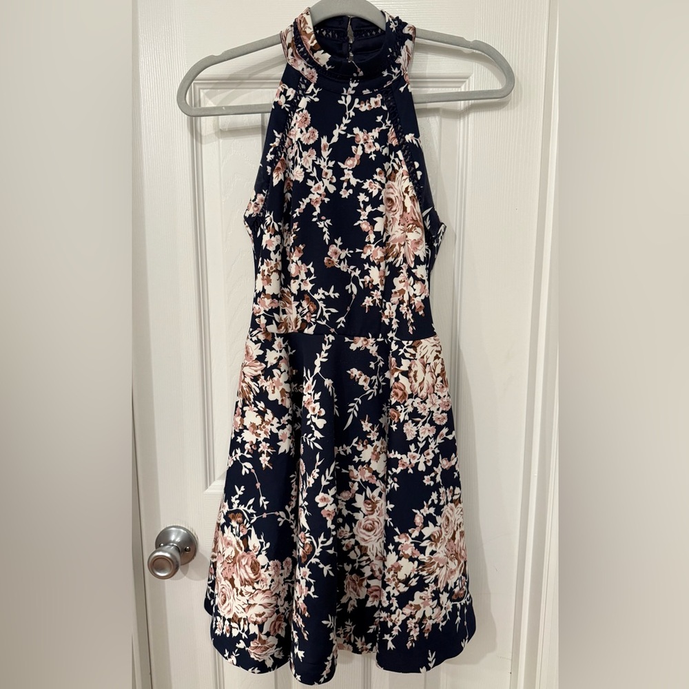 B Darlin juniors navy and pink floral dress - Size 3/4